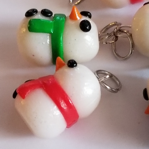 Relisted -Lot of 5 Snowman charms made of clay winter holiday Christmas pendants - Picture 5 of 9